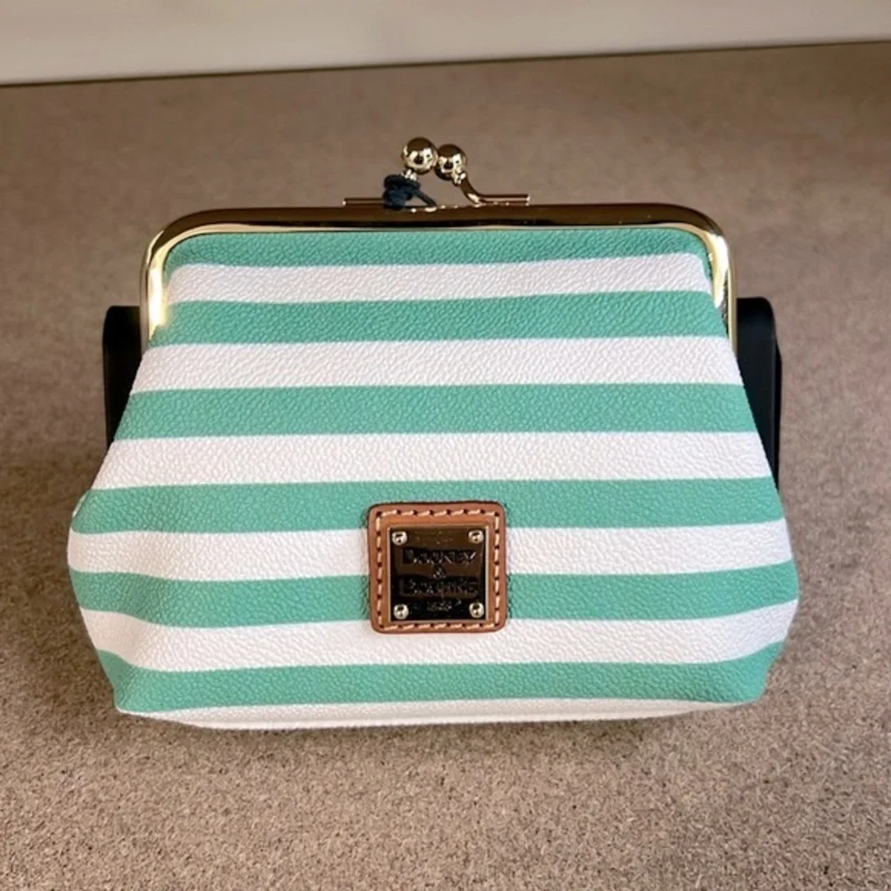 NWT Dooney & Bourke Large Striped Sena Frame Wallet in Sea Foam - Picture 1 of 9